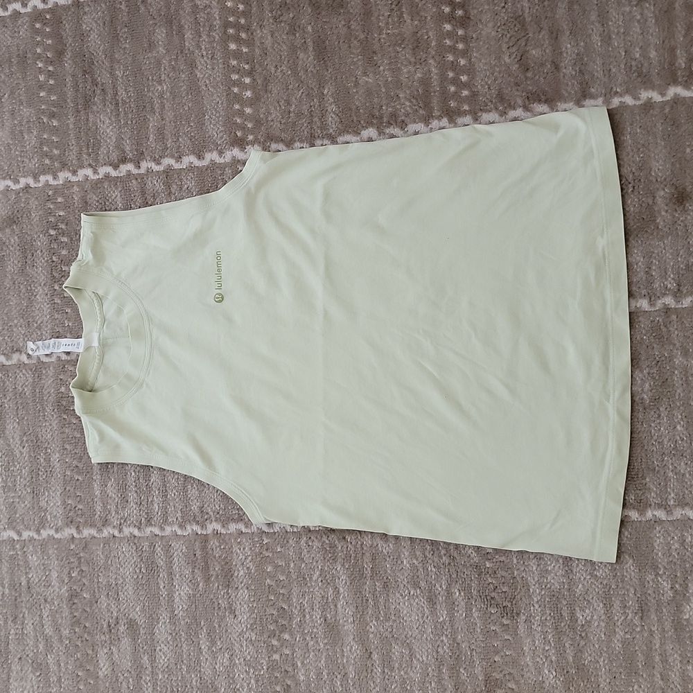 Lululemon tank top
